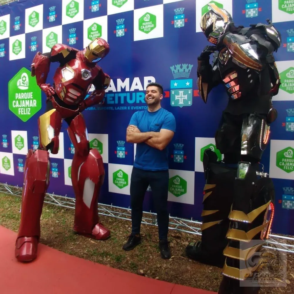 Robô de LED Megatron com luzes RGB