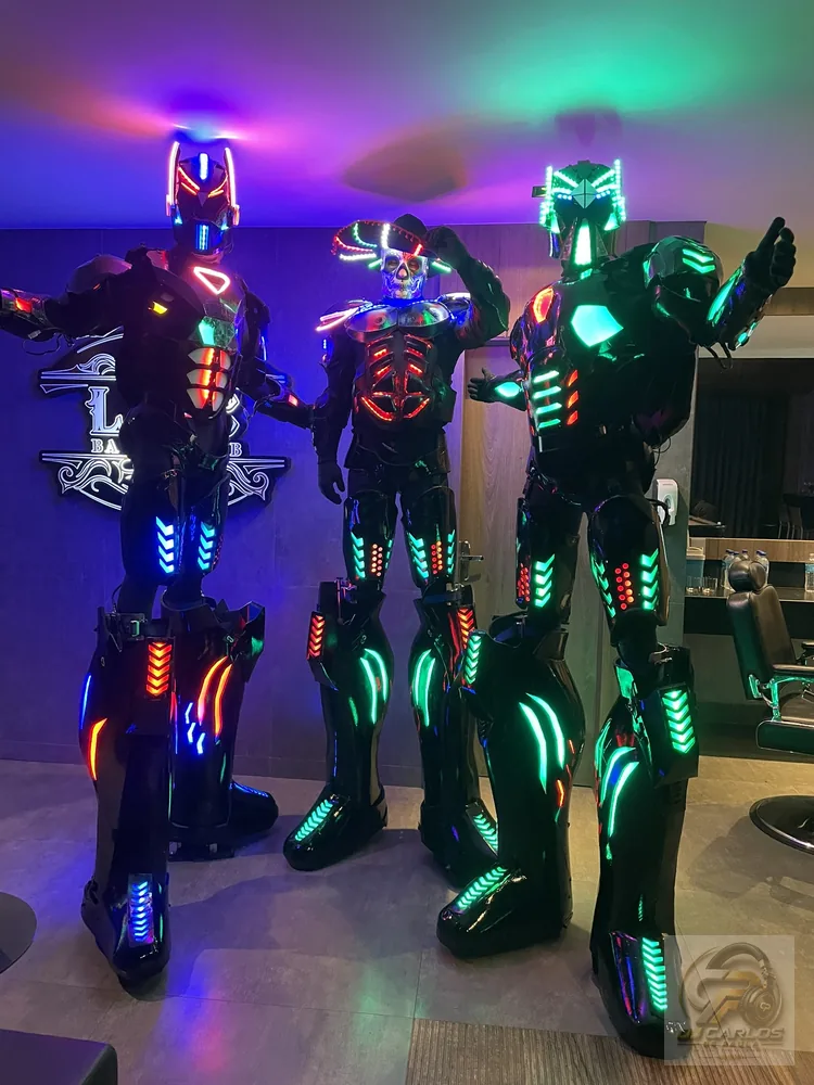 Robô de LED Megatron em casamento