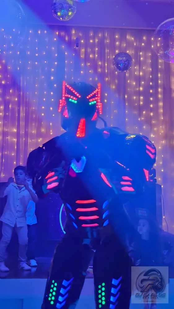Robô de LED Megatron efeito CO2