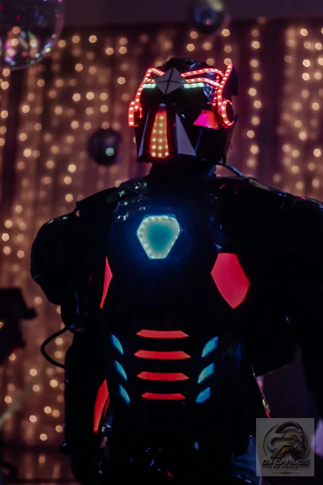 Robô de LED Megatron pista de dança